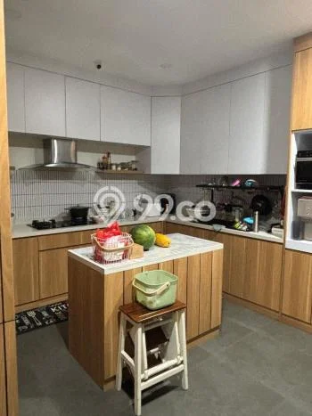 Siap Huni Hunian Elit 5 Kamar di Cengkareng Dekat ke Mana Pun Siap Huni Hunian Elit 5 Kamar di Cengkareng Dekat ke Mana Pun