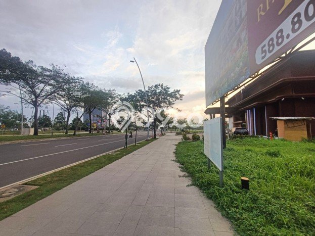 Lahan Kosong Dijual di Jakarta Utara dengan Area 1926m2 Lahan Kosong Dijual di Jakarta Utara dengan Area 1926m2