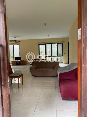 Hunian Mewah LB 255m2 Siap Pakai Desain Elegan di BSD, Tangerang Hunian Mewah LB 255m2 Siap Pakai Desain Elegan di BSD, Tangerang