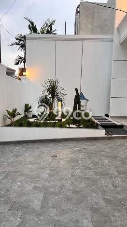 Hunian Elit LB 255m2 Siap Pakai Desain Elegan di BSD Nusaloka, Tangerang Hunian Elit LB 255m2 Siap Pakai Desain Elegan di BSD Nusaloka, Tangerang