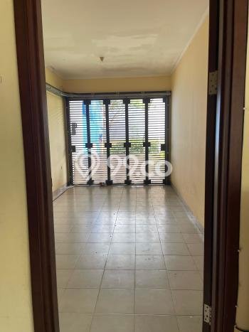 Hunian Mewah LB 255m2 Siap Pakai Desain Elegan di BSD, Tangerang Hunian Mewah LB 255m2 Siap Pakai Desain Elegan di BSD, Tangerang