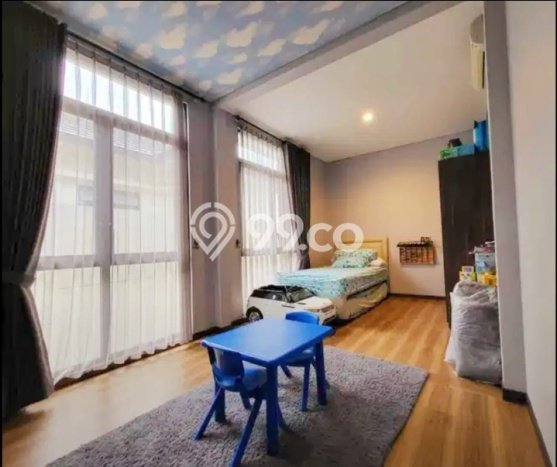 Ready to Use! Luxury House LT 220m2 Desain Elegan di BSD City Ready to Use! Luxury House LT 220m2 Desain Elegan di BSD City