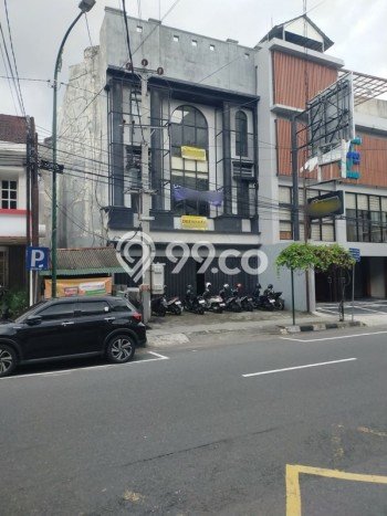 Ruko disewakan lokasi strategis Gondokusuman Yogyakarta 845m2 Ruko disewakan lokasi strategis Gondokusuman Yogyakarta 845m2