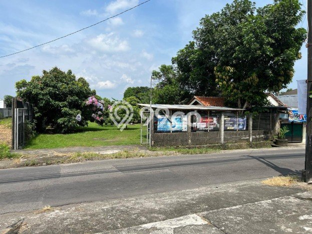 Untuk Dijual Tanah di Berbah Sleman Luas 1443m2 SHM Untuk Dijual Tanah di Berbah Sleman Luas 1443m2 SHM