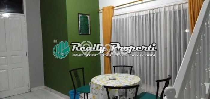 FOR SALE! Vila di Cipanas, Luas 330m2m², Lokasi Premium FOR SALE! Vila di Cipanas, Luas 330m2m², Lokasi Premium