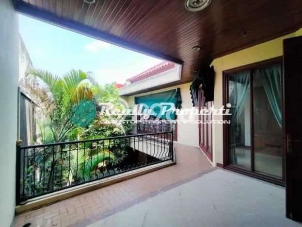 Rumah Luxury Modern Tanpa Renovasi di Pondok Kelapa Jakarta Timur Rumah Luxury Modern Tanpa Renovasi di Pondok Kelapa Jakarta Timur