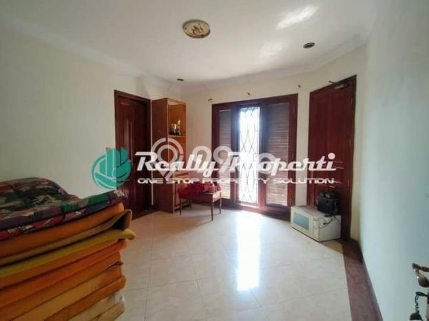 Rumah Luxury Modern Tanpa Renovasi di Pondok Kelapa Jakarta Timur Rumah Luxury Modern Tanpa Renovasi di Pondok Kelapa Jakarta Timur