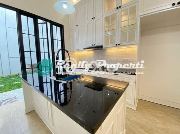 Hunian Mewah Dijual LT 175m2 di Duren Sawit, Jakarta Timur Hunian Mewah Dijual LT 175m2 di Duren Sawit, Jakarta Timur