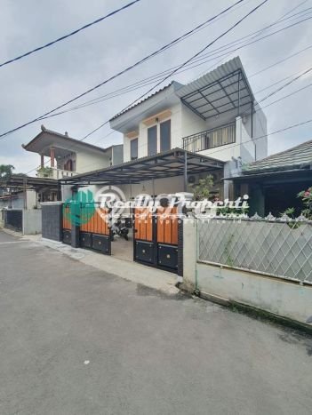 Jual Rumah Eksklusif 5 KT di Lubang Buaya, Jakarta Timur Jual Rumah Eksklusif 5 KT di Lubang Buaya, Jakarta Timur