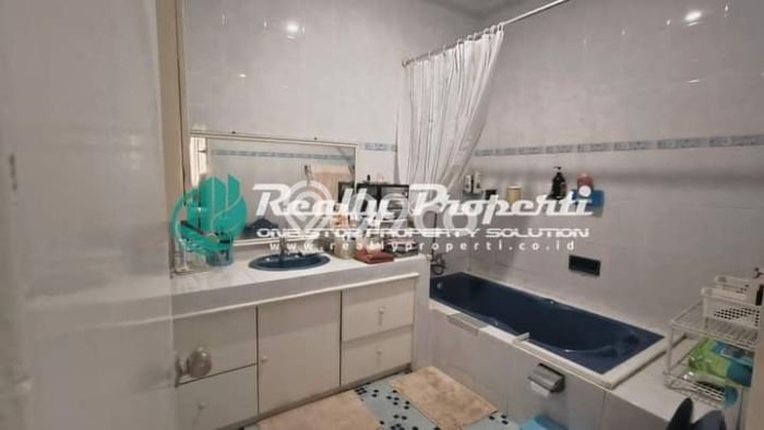 Dijual Rumah Luas Megah Dengan View Cantik di Jatiwaringin, Jakarta Timur Dijual Rumah Luas Megah Dengan View Cantik di Jatiwaringin, Jakarta Timur