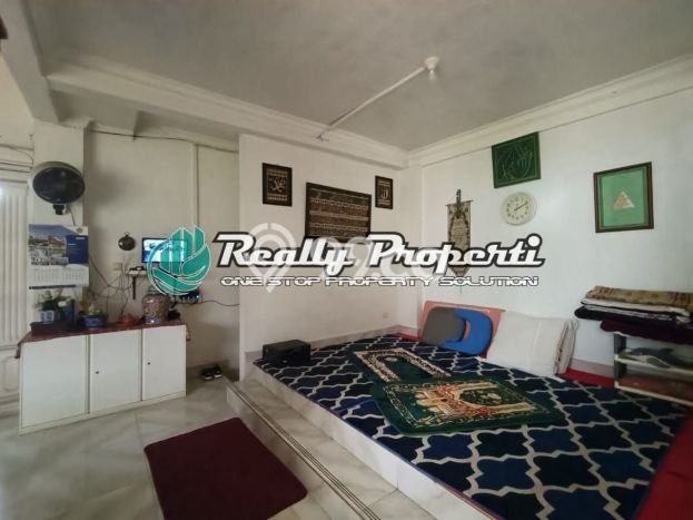 Dijual Rumah Mewah Elegan Dengan View Cantik di Jatiwaringin, Bekasi Dijual Rumah Mewah Elegan Dengan View Cantik di Jatiwaringin, Bekasi