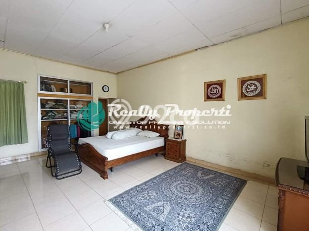 Disewakan Rumah Murah di Jatiwaringin Bekasi Punya 4 KT Disewakan Rumah Murah di Jatiwaringin Bekasi Punya 4 KT