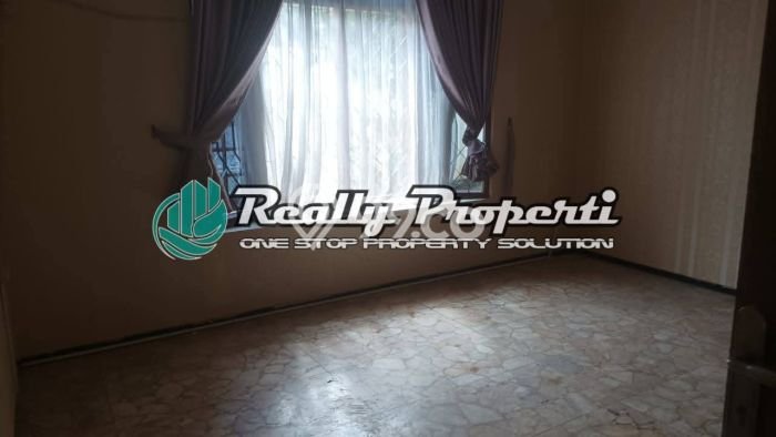 Disewakan! Rumah 6 Kamar Tidur &
4 Kamar Mandi di Rawamangun, Jakarta Timur Disewakan! Rumah 6 Kamar Tidur &
4 Kamar Mandi di Rawamangun, Jakarta Timur