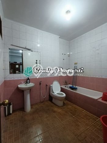 Hunian Elit LB 300m2 Siap Huni Desain Elegan di Pondok Gede, Bekasi Hunian Elit LB 300m2 Siap Huni Desain Elegan di Pondok Gede, Bekasi