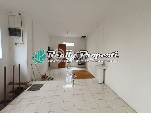 Dijual Rumah Mewah Elegan Dengan View Cantik di Jatiwaringin, Bekasi Dijual Rumah Mewah Elegan Dengan View Cantik di Jatiwaringin, Bekasi