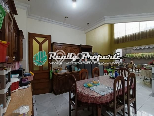 Hunian Elit LB 300m2 Siap Huni Desain Elegan di Pondok Gede, Bekasi Hunian Elit LB 300m2 Siap Huni Desain Elegan di Pondok Gede, Bekasi