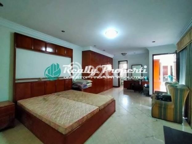 Hot Offer Hunian Mewah Ideal dan Luas di Duren Sawit, Jakarta Timur Hot Offer Hunian Mewah Ideal dan Luas di Duren Sawit, Jakarta Timur