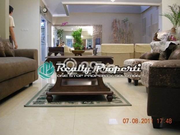 Rumah Disewakan Jakarta Timur LT 198m2 LB 250m2 Area Cipinang Rumah Disewakan Jakarta Timur LT 198m2 LB 250m2 Area Cipinang