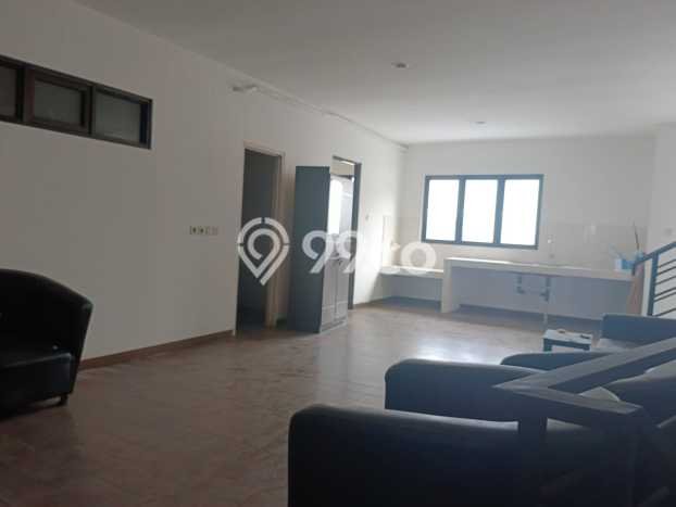 FOR SALE! Ruko di Jatinegara Jakarta Timur, LT 602m2, LB 1200m2 FOR SALE! Ruko di Jatinegara Jakarta Timur, LT 602m2, LB 1200m2