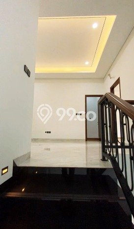 Rumah Elit LB 354m2 Siap Pakai Desain Elegan di BSD The Icon, Tangerang Rumah Elit LB 354m2 Siap Pakai Desain Elegan di BSD The Icon, Tangerang