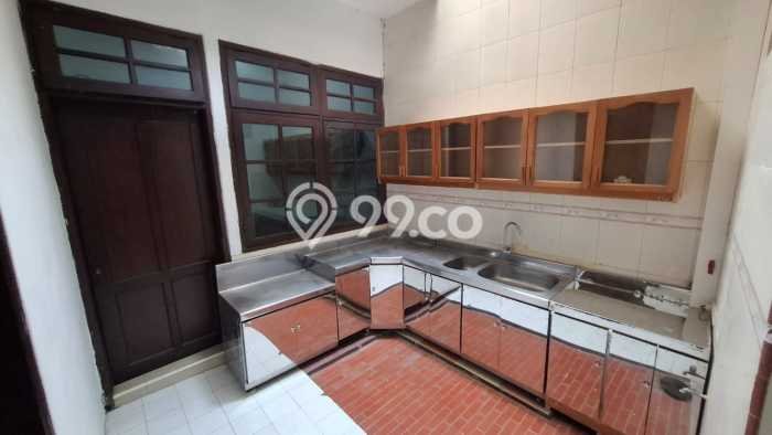 Sewa cepat rumah minimalis strategis 4 Kamar di Dukuh Pakis, Surabaya Sewa cepat rumah minimalis strategis 4 Kamar di Dukuh Pakis, Surabaya