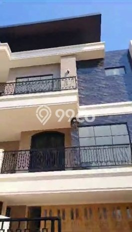 For Sale! Luxury House LT 210m2 Desain Modern di Citraland For Sale! Luxury House LT 210m2 Desain Modern di Citraland