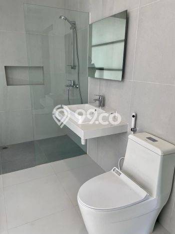Siap Huni Rumah Mewah 4 Kamar di Wiyung Dekat ke Mana Pun Siap Huni Rumah Mewah 4 Kamar di Wiyung Dekat ke Mana Pun