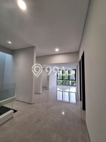 Siap Huni Rumah Mewah 4 Kamar di Wiyung Dekat ke Mana Pun Siap Huni Rumah Mewah 4 Kamar di Wiyung Dekat ke Mana Pun