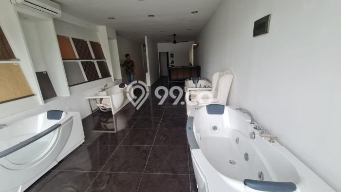 Lokasi Strategis! Dijual Ruko Bisnis di Dukuh Pakis, Surabaya Kondisi Baik Lokasi Strategis! Dijual Ruko Bisnis di Dukuh Pakis, Surabaya Kondisi Baik