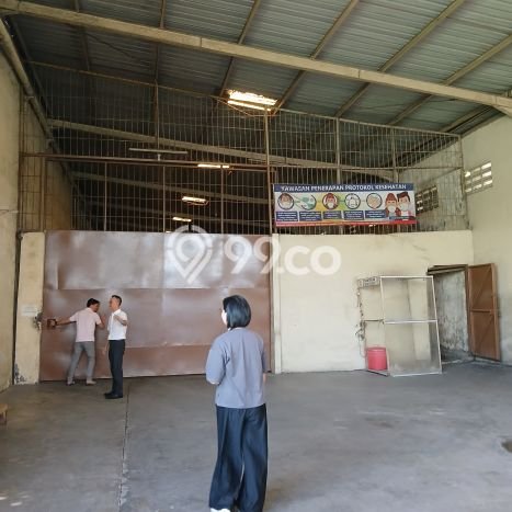 POTENSI BESAR! Gudang Kawasan Tandes, Luas 5040m2m², Pusat Bisnis POTENSI BESAR! Gudang Kawasan Tandes, Luas 5040m2m², Pusat Bisnis