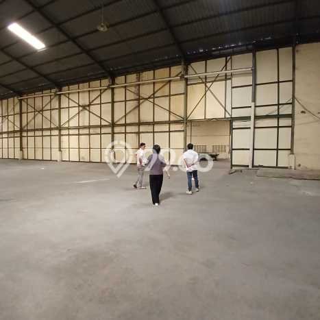 POTENSI BESAR! Gudang Kawasan Tandes, Luas 5040m2m², Pusat Bisnis POTENSI BESAR! Gudang Kawasan Tandes, Luas 5040m2m², Pusat Bisnis