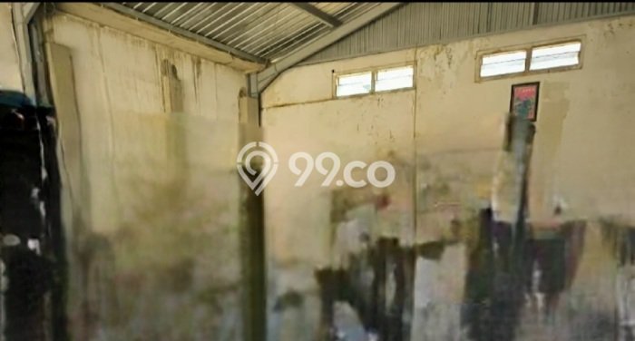Lokasi terbaik! Rumah siap pakai disewakan di Sawahan LB 253m2 Lokasi terbaik! Rumah siap pakai disewakan di Sawahan LB 253m2