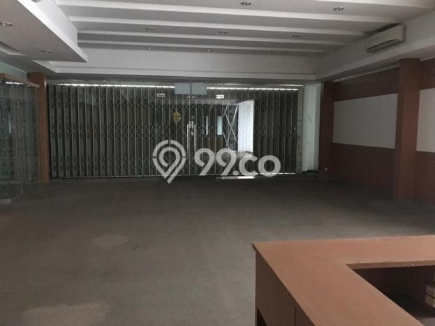 Ruko Disewa di Genteng, Surabaya, LT 656m2 / LB 500m2 Ruko Disewa di Genteng, Surabaya, LT 656m2 / LB 500m2