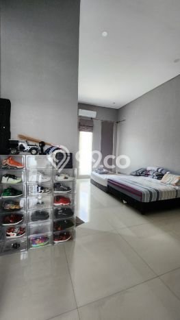 Rumah LT 312m2m² / LB 400m2m² Fasilitas Gym di , Surabaya Rumah LT 312m2m² / LB 400m2m² Fasilitas Gym di , Surabaya