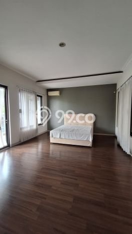 Disewakan Rumah Murah di Sukomanunggal Surabaya Punya 5 KT Disewakan Rumah Murah di Sukomanunggal Surabaya Punya 5 KT