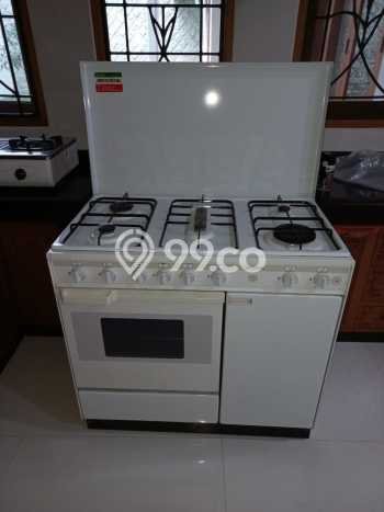 Rumah Disewakan Surabaya LT 375m2 LB 340m2 Area Pakuwon Indah Rumah Disewakan Surabaya LT 375m2 LB 340m2 Area Pakuwon Indah