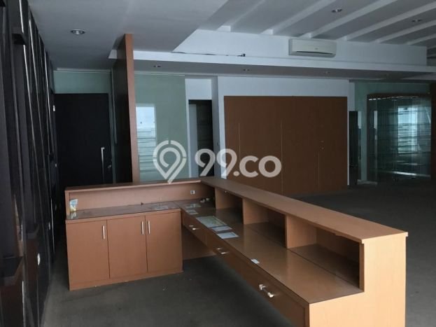 Ruko Disewa di Genteng, Surabaya, LT 656m2 / LB 500m2 Ruko Disewa di Genteng, Surabaya, LT 656m2 / LB 500m2