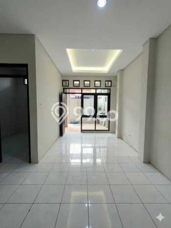Jual Rumah Favorit Siap Huni LB 155m2 di Wiyung, Surabaya Jual Rumah Favorit Siap Huni LB 155m2 di Wiyung, Surabaya