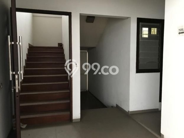 Ruko Disewa di Genteng, Surabaya, LT 656m2 / LB 500m2 Ruko Disewa di Genteng, Surabaya, LT 656m2 / LB 500m2