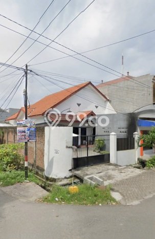 Hunian Eksklusif Siap Huni LT 375m2 di Tandes, Surabaya Hunian Eksklusif Siap Huni LT 375m2 di Tandes, Surabaya