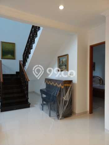 Rumah Disewakan Surabaya LT 375m2 LB 340m2 Area Pakuwon Indah Rumah Disewakan Surabaya LT 375m2 LB 340m2 Area Pakuwon Indah