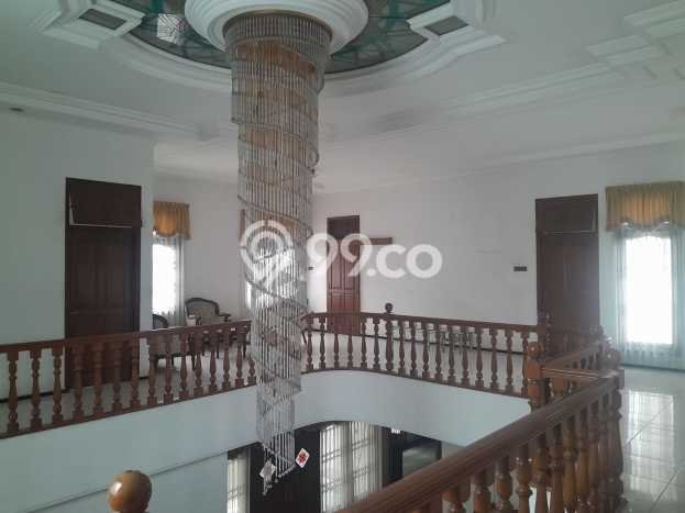 Jual Rumah Mewah Elegan Dengan View Cantik di Sukomanunggal, Surabaya Jual Rumah Mewah Elegan Dengan View Cantik di Sukomanunggal, Surabaya