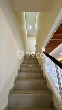 Rumah area Cengkareng, 2 KT, Lingkungan Berkembang Rumah area Cengkareng, 2 KT, Lingkungan Berkembang