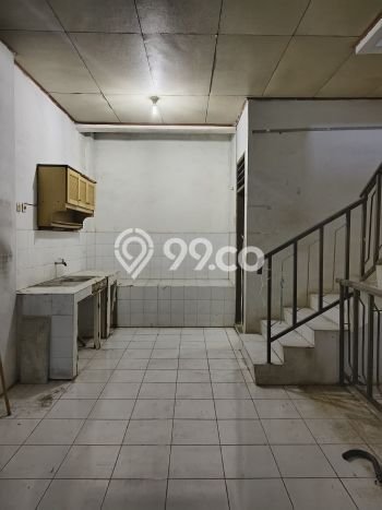 Ruko Strategis di Penjaringan, Luas 228m2m², Jalan Utama, Area Bisnis Aktif Ruko Strategis di Penjaringan, Luas 228m2m², Jalan Utama, Area Bisnis Aktif