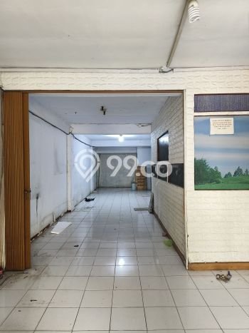 Ruko Strategis di Penjaringan, Luas 228m2m², Jalan Utama, Area Bisnis Aktif Ruko Strategis di Penjaringan, Luas 228m2m², Jalan Utama, Area Bisnis Aktif