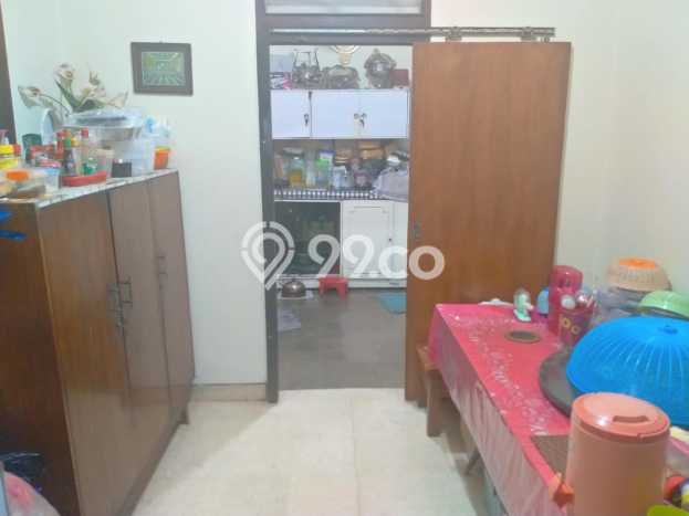 Rumah Elit Modern Tanpa Renovasi di Jatiwaringin Jakarta Timur Rumah Elit Modern Tanpa Renovasi di Jatiwaringin Jakarta Timur