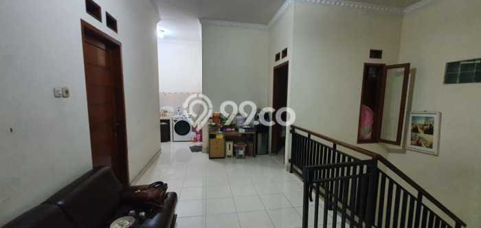 Rumah Elit Modern Siap Huni di Rawamangun Jakarta Timur Rumah Elit Modern Siap Huni di Rawamangun Jakarta Timur