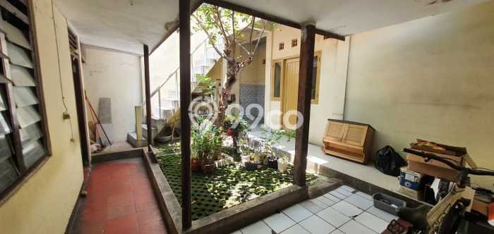 Jual Rumah Mewah Megah Dengan View Eksklusif di Pondok Kelapa, Jakarta Timur Jual Rumah Mewah Megah Dengan View Eksklusif di Pondok Kelapa, Jakarta Timur