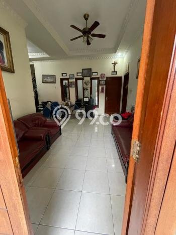 Rumah Elit Modern Siap Huni di Rawamangun Jakarta Timur Rumah Elit Modern Siap Huni di Rawamangun Jakarta Timur