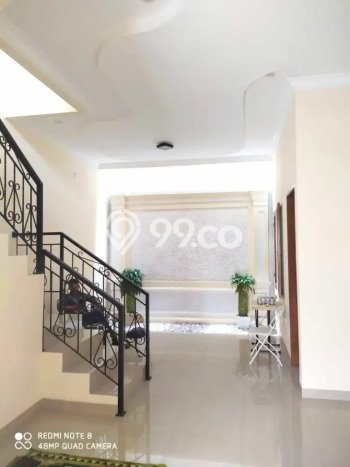 Rumah Luxury Modern Tanpa Renovasi di Rawamangun Jakarta Timur Rumah Luxury Modern Tanpa Renovasi di Rawamangun Jakarta Timur
